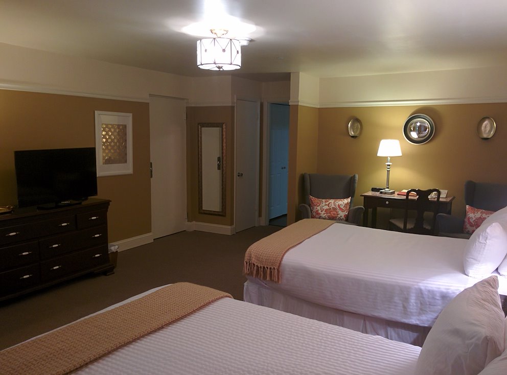 The University Inn at Emory — photo 19 of 21